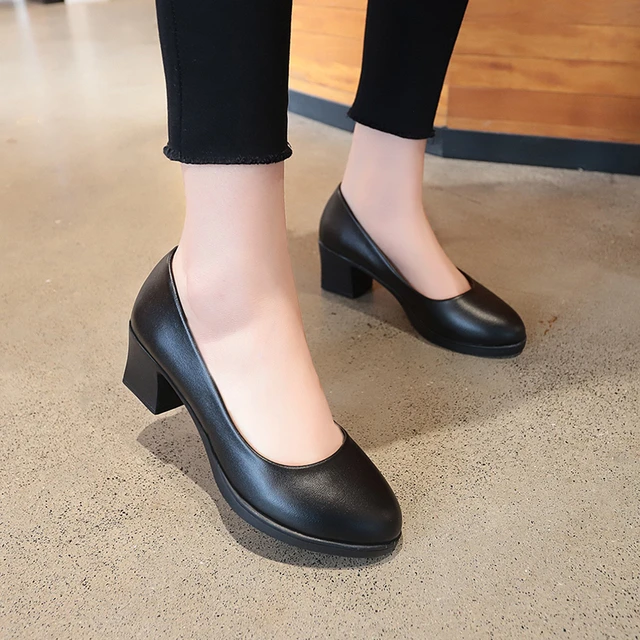 Waitressing shoes sales