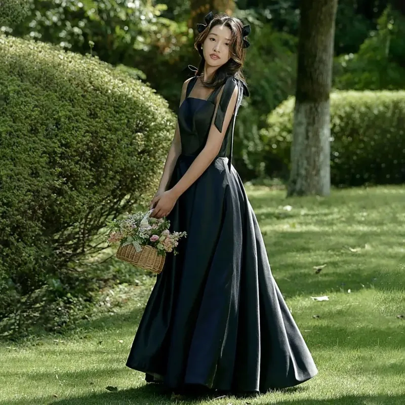 黒のシンプルなウェディングドレス女性のファッションスパゲッティストラップエレガントな A ラインパーティードレスサテンロングイブニングドレス