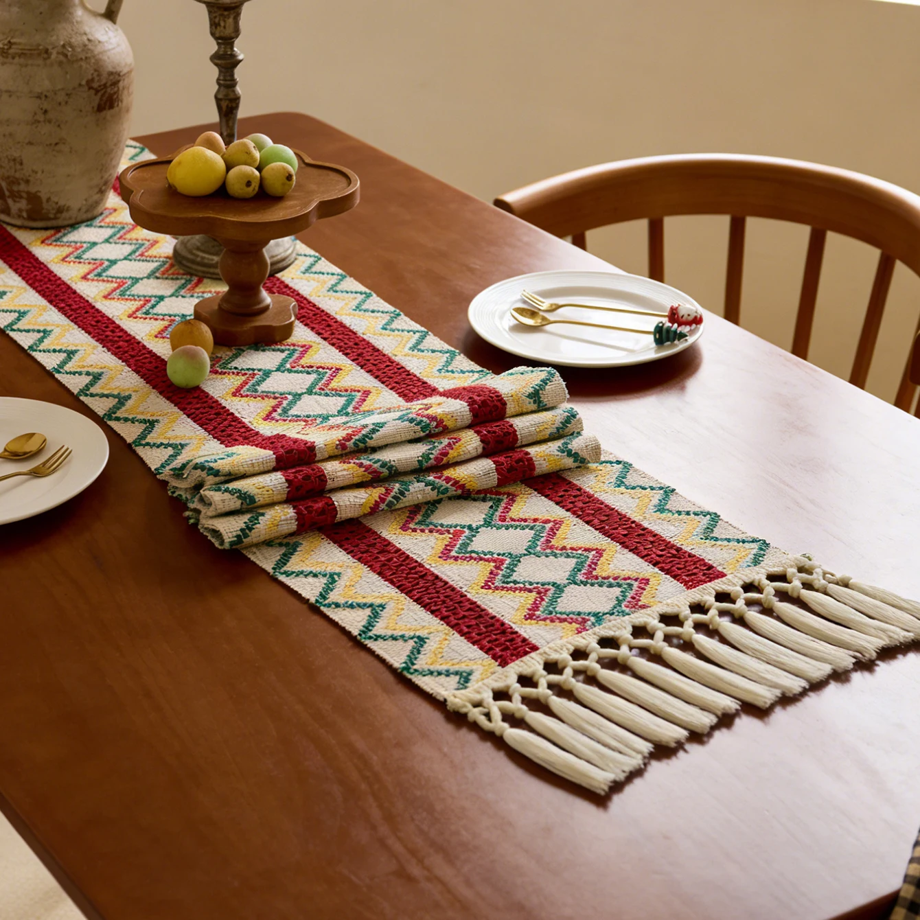 1 Stück Bohemian Aztec-Muster Tischläufer mit Quasten - Gewebte Tischdekoration für Esszimmer, Küche & Küste, Outdoor