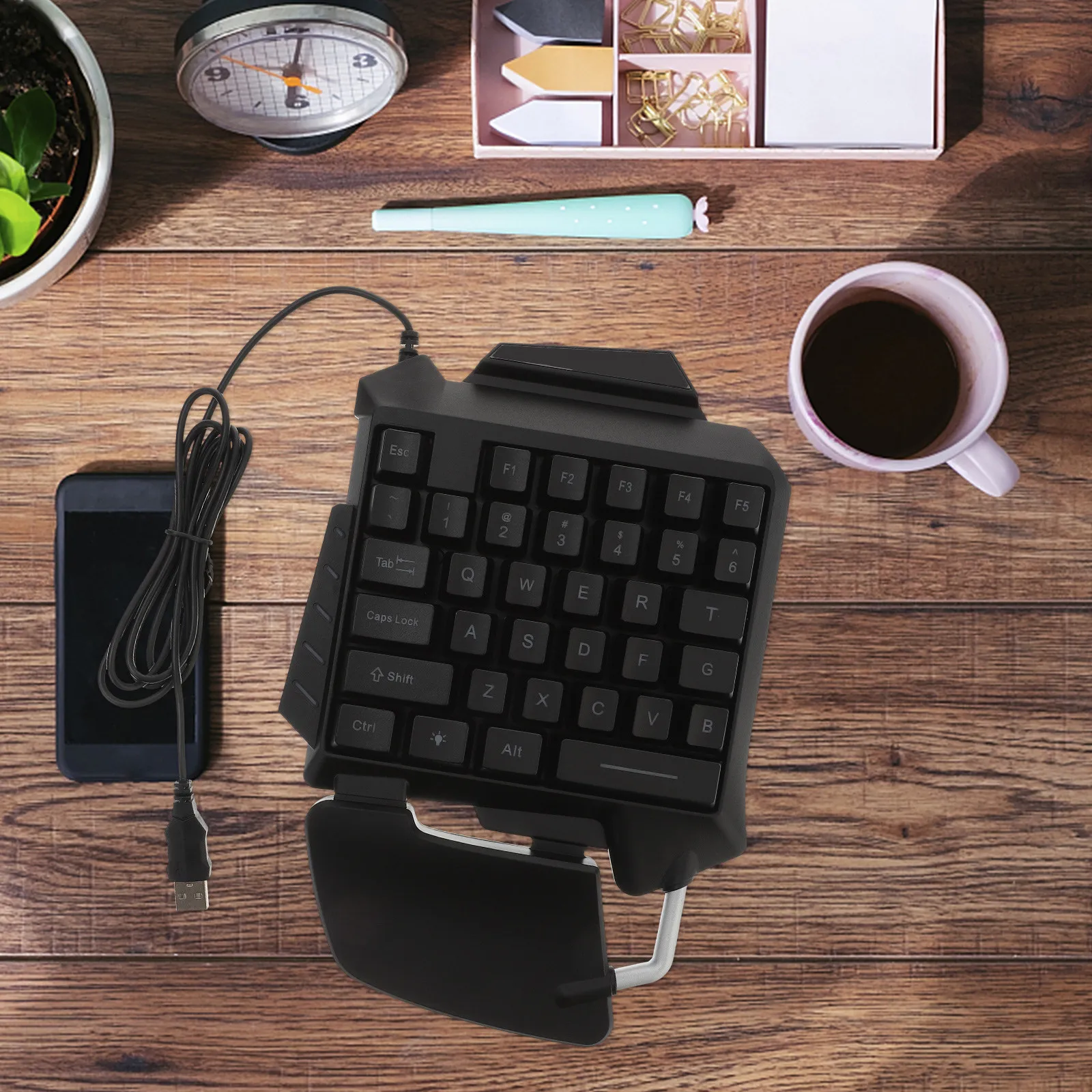 

Игровая клавиатура для одной руки, 3 цвета, с подсветкой, компактная, легкая, Plug & Play, для ноутбуков, компьютеров и домашних развлечений