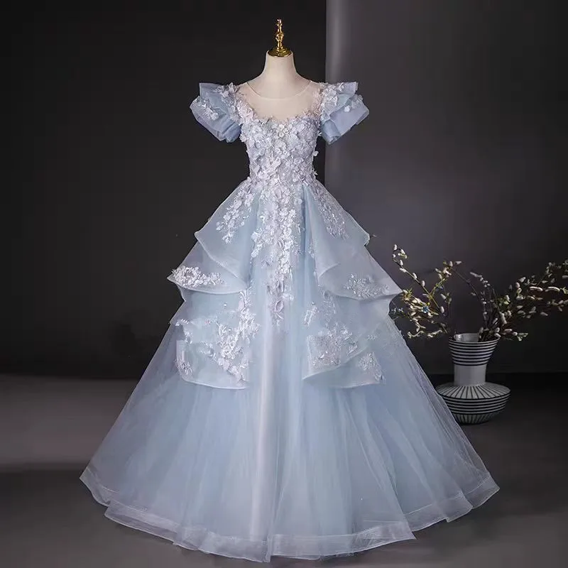 Quinceanera-Kleider mit Blumenärmeln, Applikationen, Ballkleid, süßes Kleid, elegantes, herzförmiges Abendkleid, individuell gestaltet