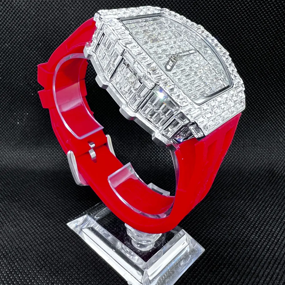 Luxe Merk Mannen Horloge Mode Unieke Tonneau Horloges Diamanten Blingbling Wijzerplaat Waterdichte Rubberen Band Polshorloge Hot Sale Cadeau