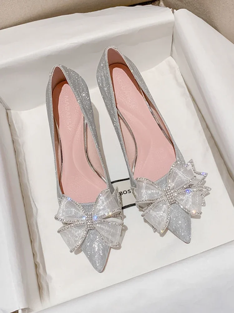 Fata elegante tacchi alti signora strass garza stile coreano scarpe casual design del partito arco pompe da sposa francesi donna estate 2022