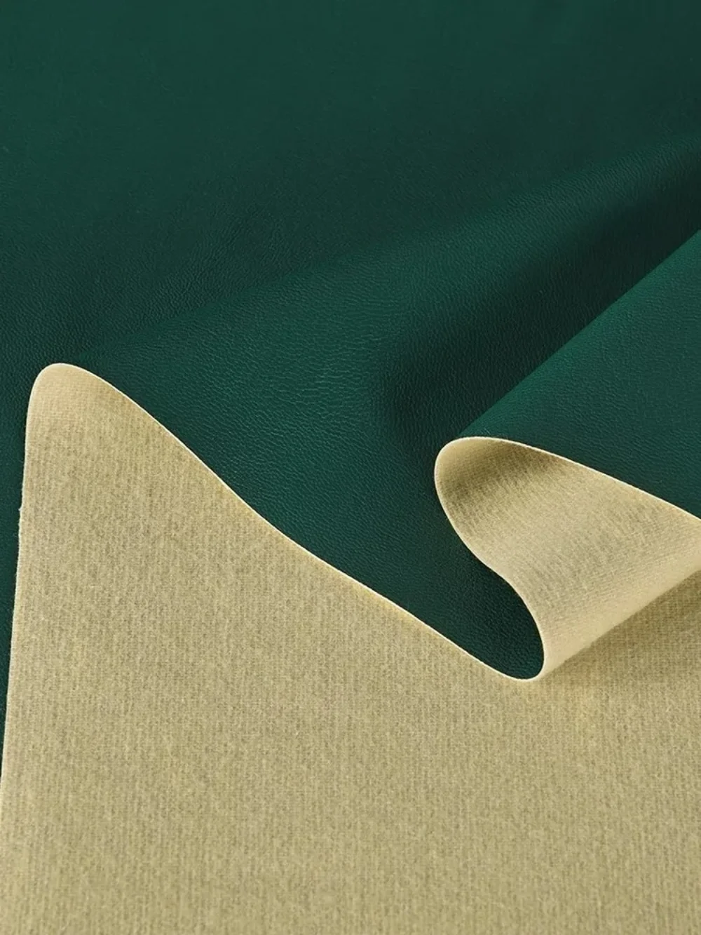 

Темно-зеленая кожаная ткань, экологически чистый ретро-материал для курток, прочный гладкий полиуретан, ткань для шитья одежды своими руками, продается на метры