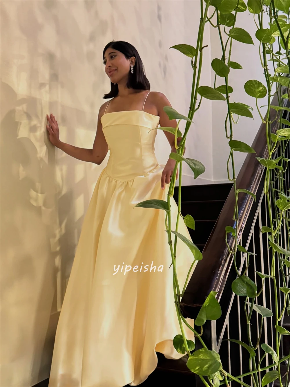 Moda personalizada elegante Charmeuse acanalada plisado A-line Spaghetti Strap vestidos largos vestidos para ocasiones a medida tamaños disponibles