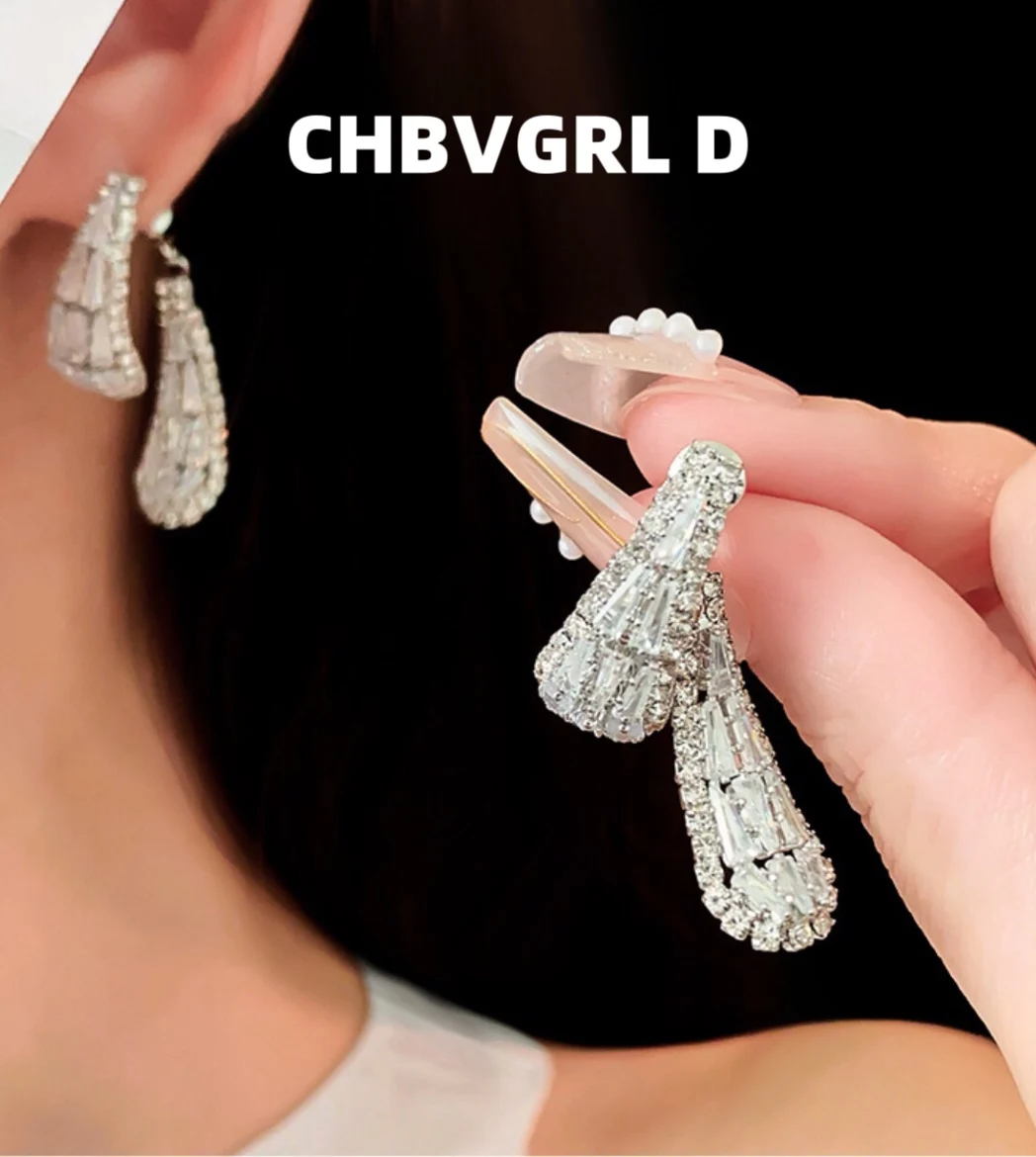 

[Personality] Silver needle full diamond zircon earrings, luxurious and high-end earring, water drop fashion temperament