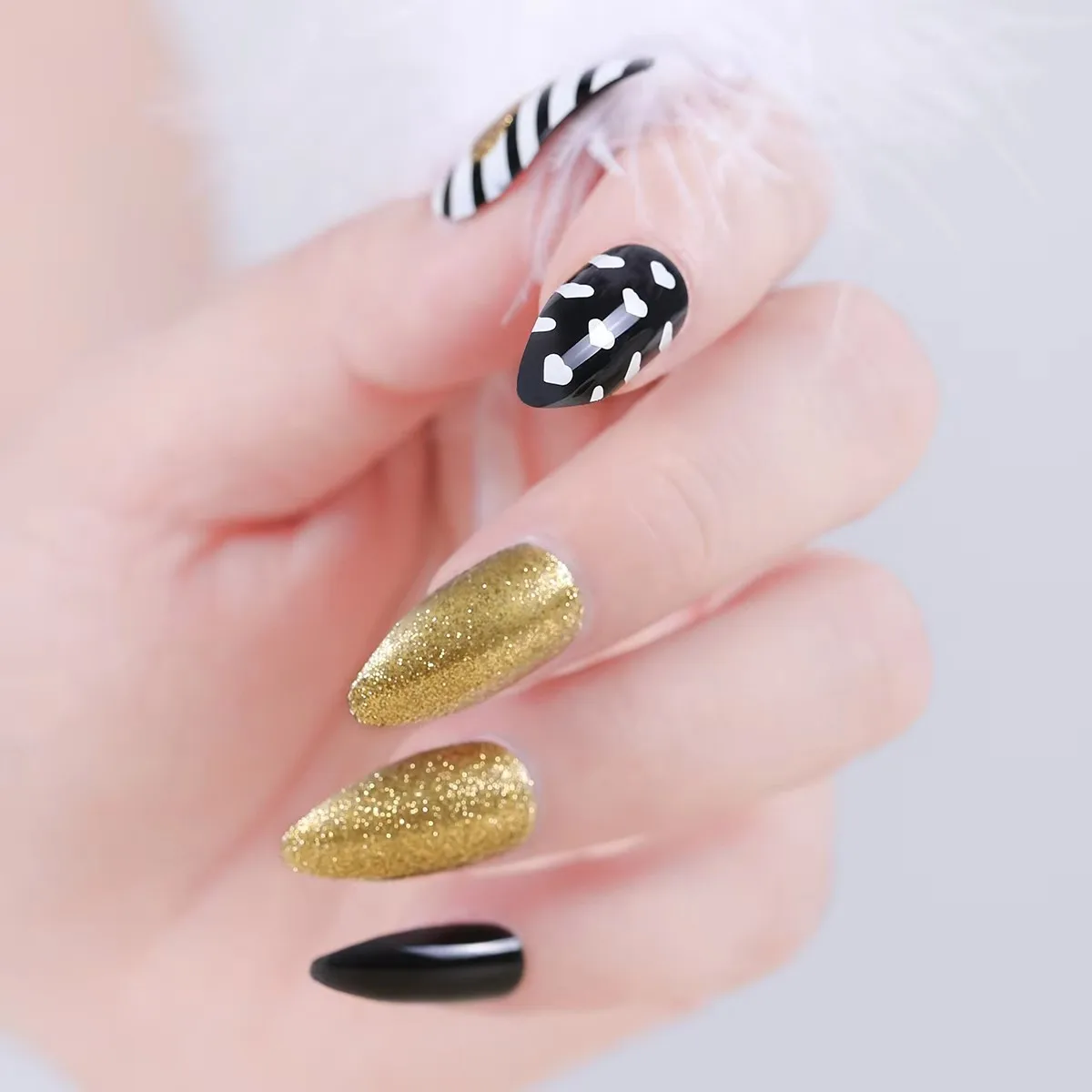 

Fengshangmei Eco-friendly ABS Artificial False Finger Nails Stiletto Press on Full Cover Nails Tips Wholesale Supplier Design