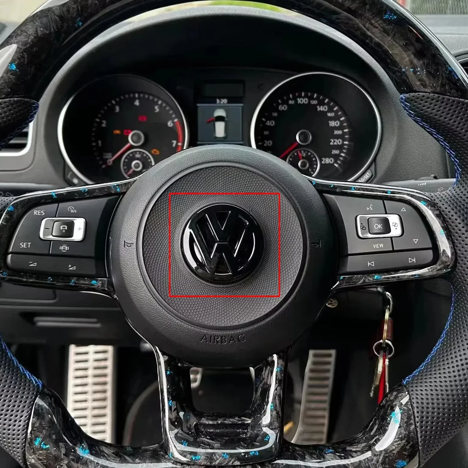 Volkswagen Car Carbon fiber pattern Logo Steering Wheel Decoration Sticker Accessories for Golf 7 Rline Logo Black