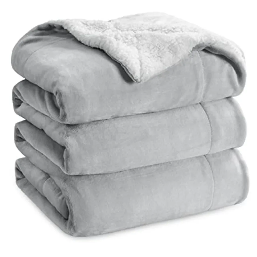 

GentleSoft Sherpa Fleece Blanket Queen Size for Bed Non-Heated Thick and Warm Throw for Women and Men Soft Fuzzy Plush Queen Bl