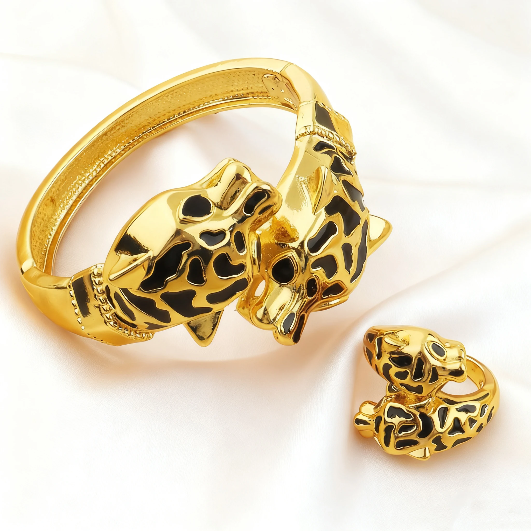 

Gold Plated Leopard Bangles For Banquet Party Fashion Adjustable Ring 2pcs Jewelry Sets For Women Dubai Jewelry Accessories