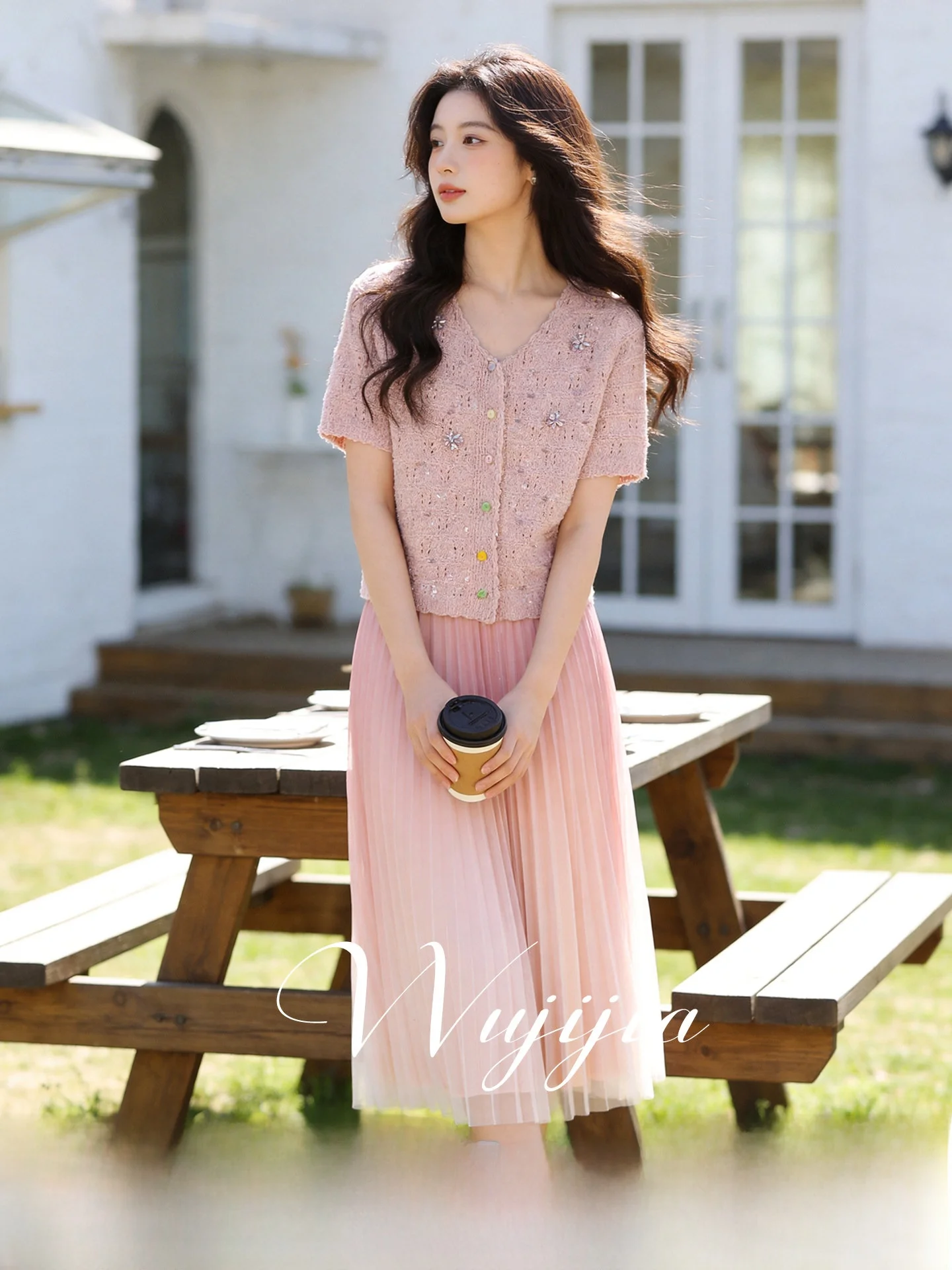 

Летний комплект для женщин больших размеров: укороченный кардиган с коротким рукавом и сетчатой юбкой, стройнящий силуэт, модный стиль для повседневной носки