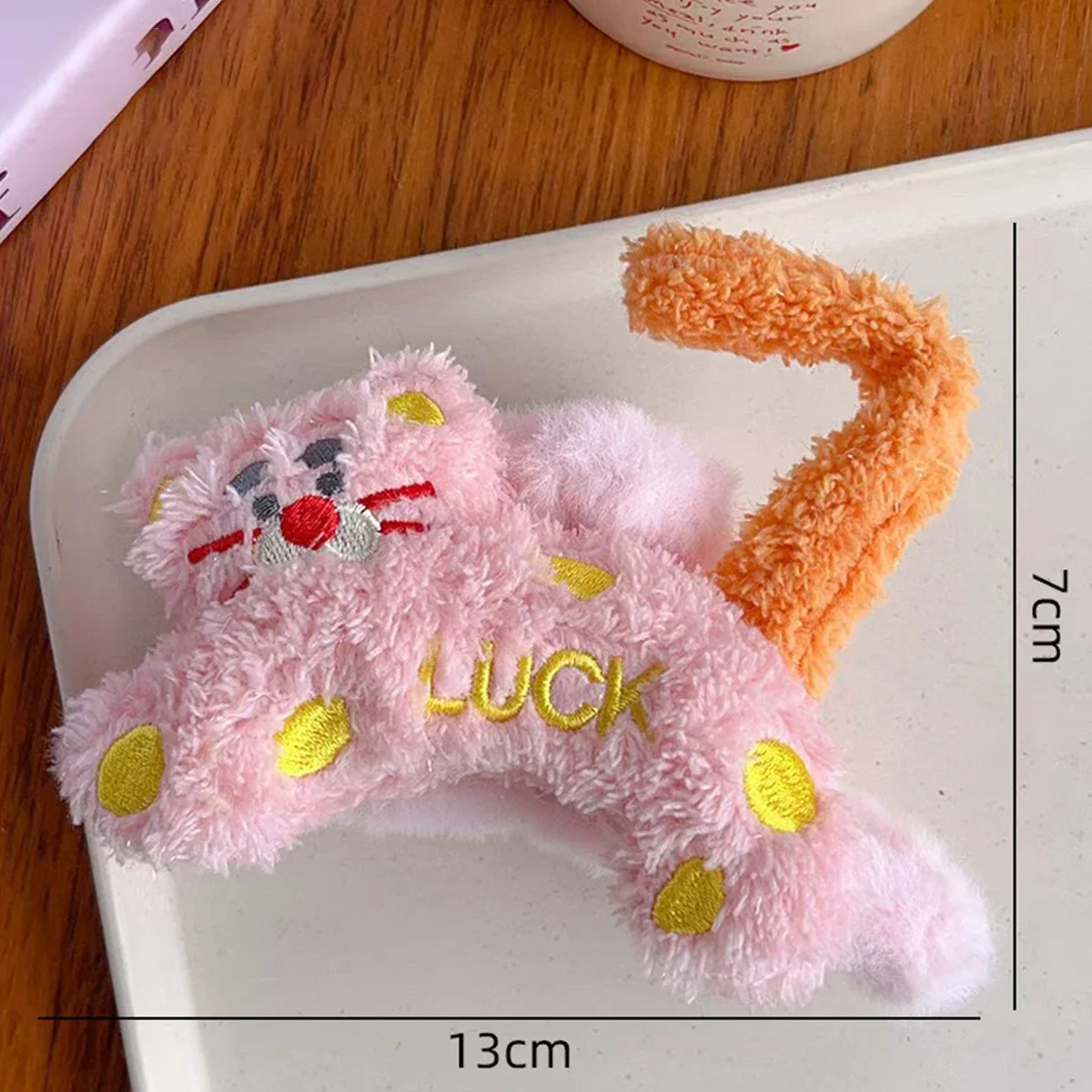 1pc autumn and winter plush hair clip fashion novel cute cute pet luck cat large back head hair shark clip