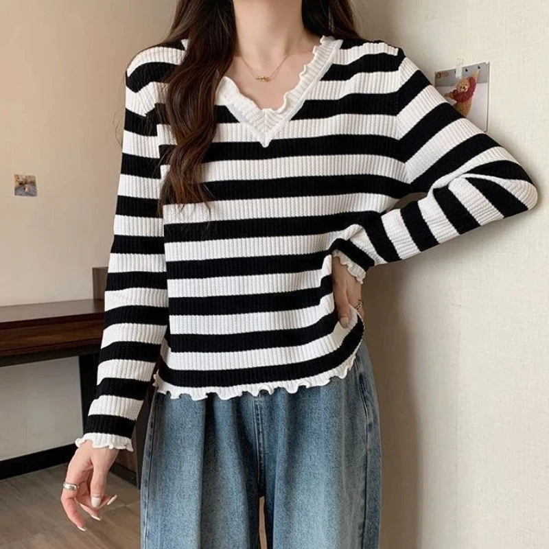 

V Neck Striped Youth All-match Korean Tops Women Clothing New Long Sleeve Street Casual T Shirts Fashion Trend Spring Autumn
