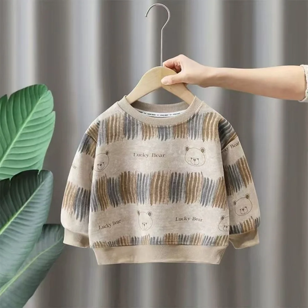 

Толстовка с капюшоном «Маленький медвежонок» для мальчиков, весна и осень 2024, новый стиль, универсальная нижняя рубашка для отдыха, детский осенний комплект, топ на голову