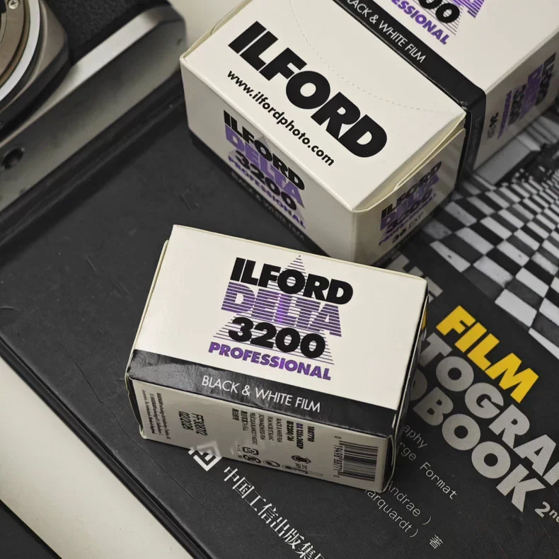 ILFORD Delta3200 135 35 ملم فيلم بريطاني أبيض وأسود أصلي 1-10 لفات لكاميرا كوداك 135 فيلم M35 H35 (تاريخ انتهاء الصلاحية: 2026) #2