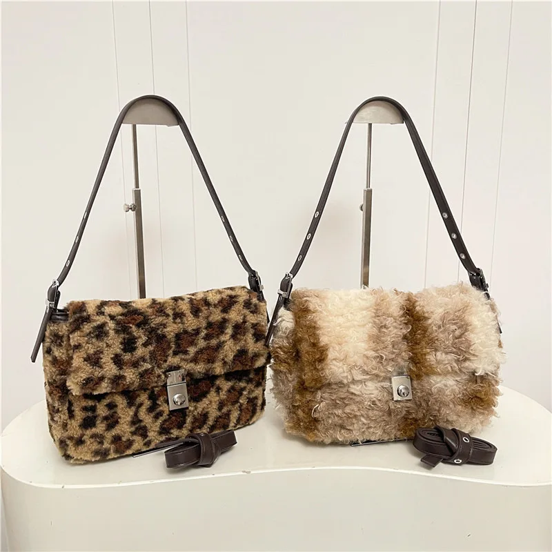 

Niche Design Leopard Print Plush Bag | Fashion Vintage, Stylish Small Square Crossbody for Women Handbags