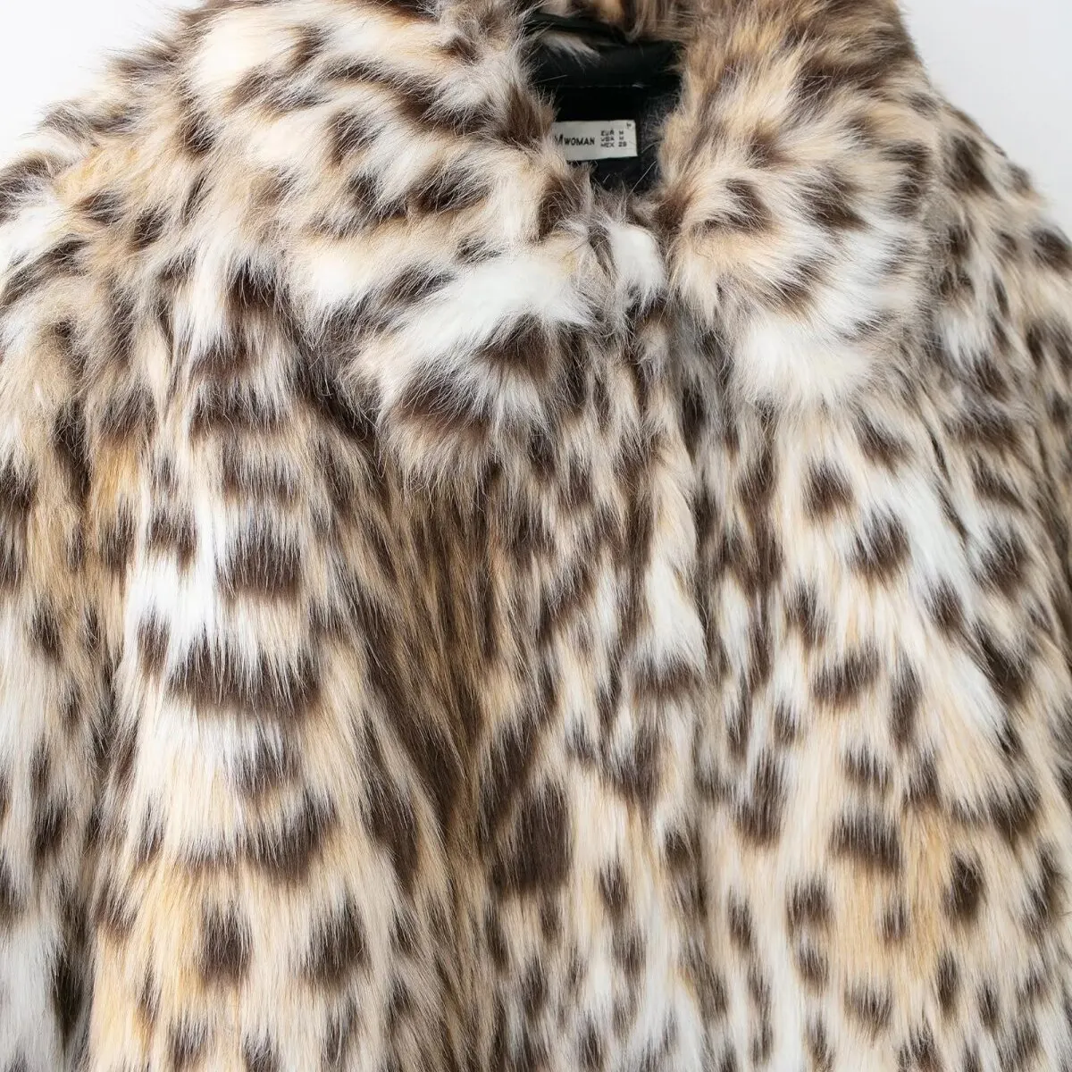 معطف Jaet بتأثير الفرو الاصطناعي من Faionable للنساء لخريف جديد Sle JNLEAOG 849024 بوليستر طويل Sve بسحاب للإغلاق #3