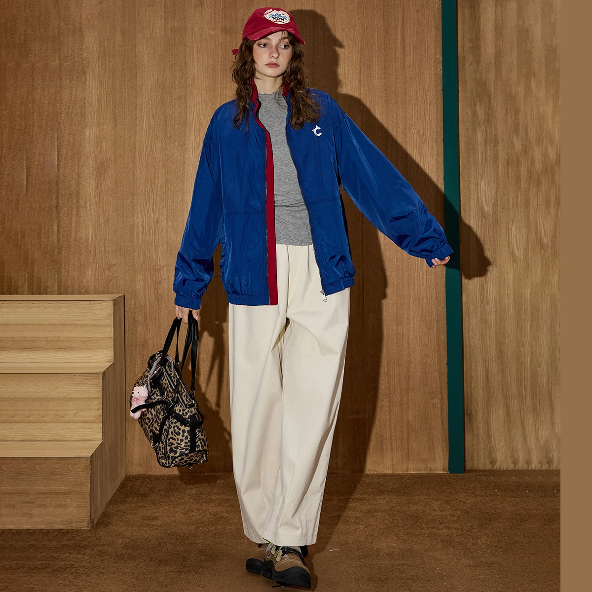 سترة رياضية كلاسيكية للسيدات لخريف 2025، معطف مرقع بألوان متعددة، ملابس خروج كبيرة الحجم، أنيقة رياضية