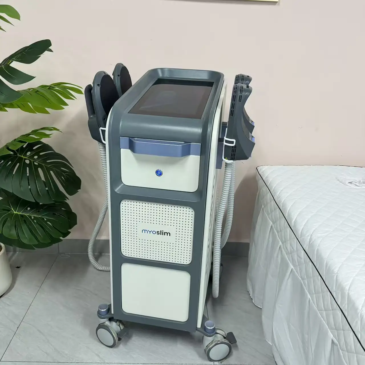 

HIEMT 6500W RF 15T 200HZ Myoslim Body Shaping Machine Muscle Growth Fat Burn High-Intensity Electromagnetic Stimulator