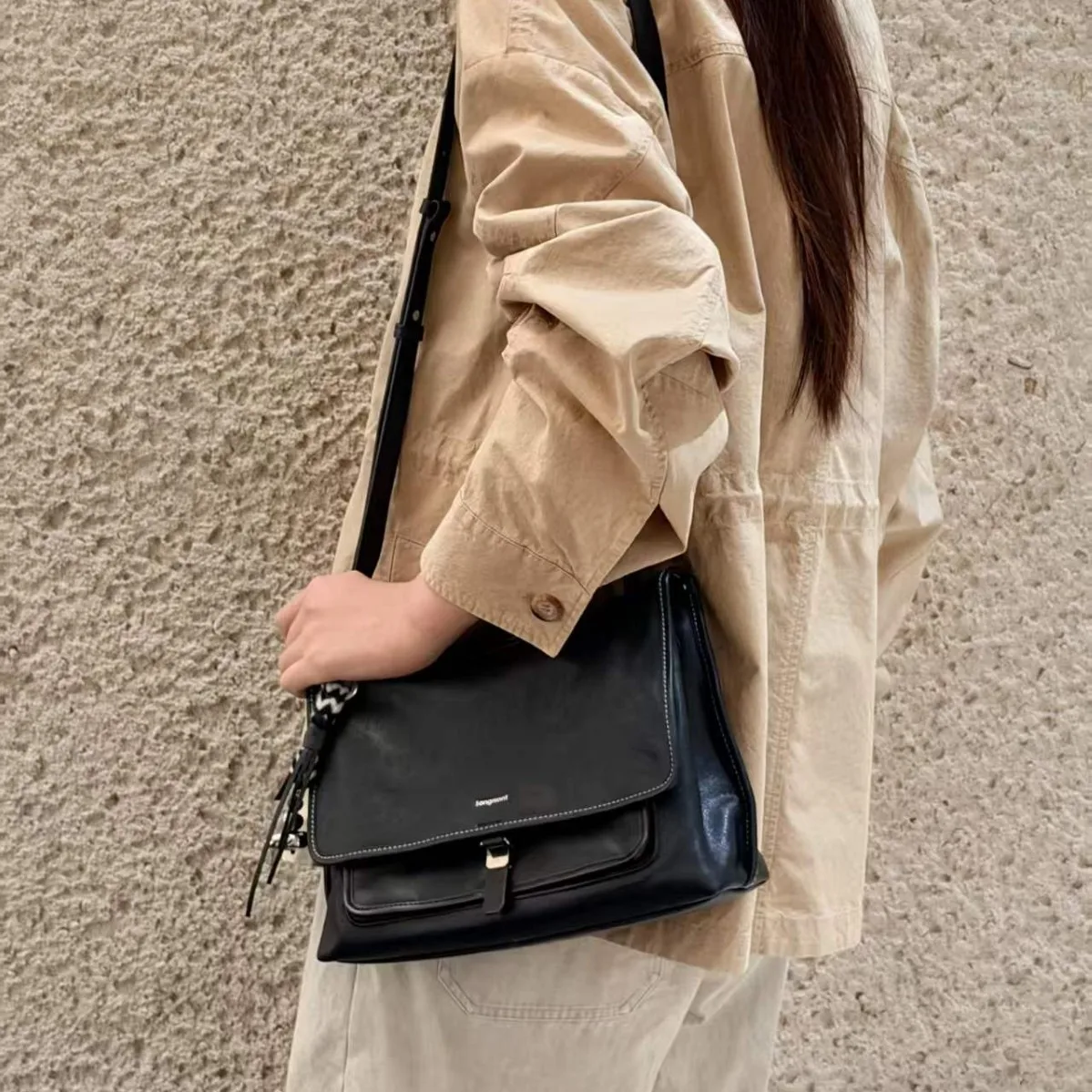 S Medium Size Zipper Closure Bag Versatile Commuter Urban Simple Style Versatile Leather Casual City Tanned Leather Shoulder Bag