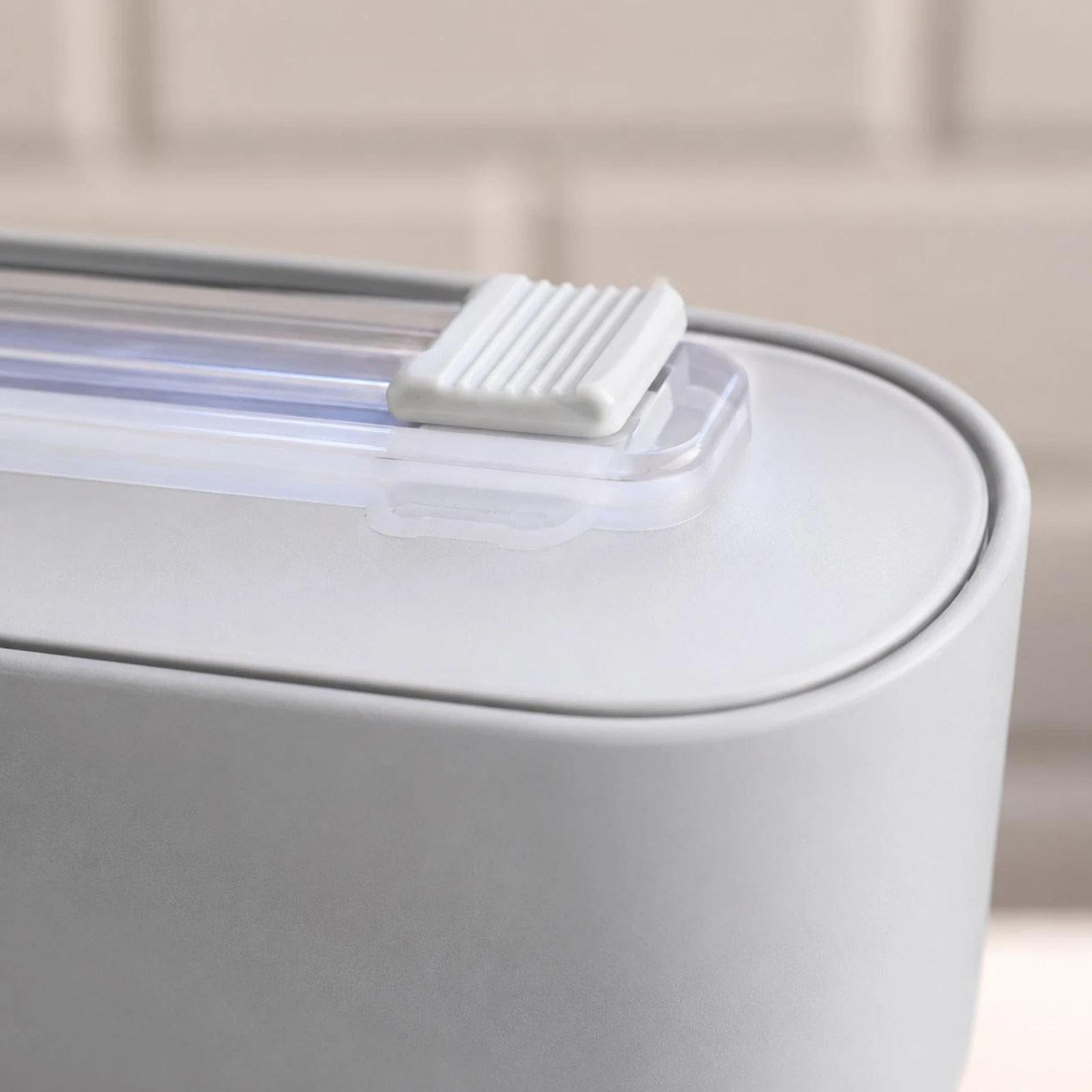 

Plastic Film Cutter Dispenser Minimalist Suction-Mounted Cutter Dispenser