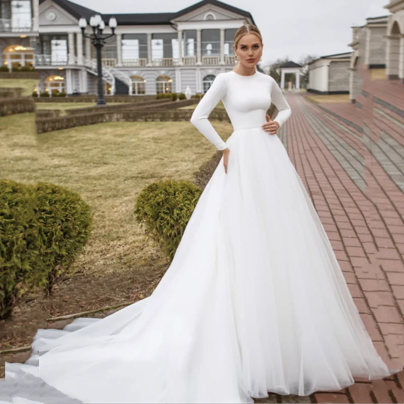 Simple O-Neck Tulle Wedding Dress Full Sleeves Beading Zipper Back White Ball Gowns Court Train Vestido De Novia For Women