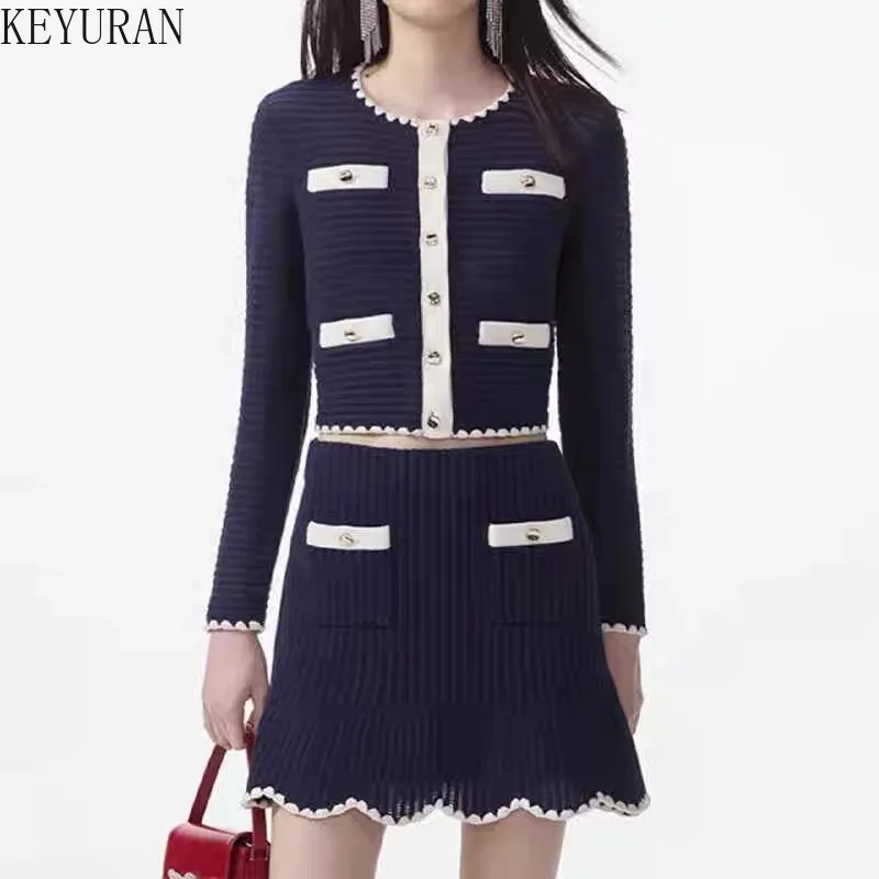 

2024 Spring Autumn Slim Knitted Set Women O-Neck Long Sleeve Single Breasted Cropped Cardigan Sweater and A-Line Mini Skirt Suit