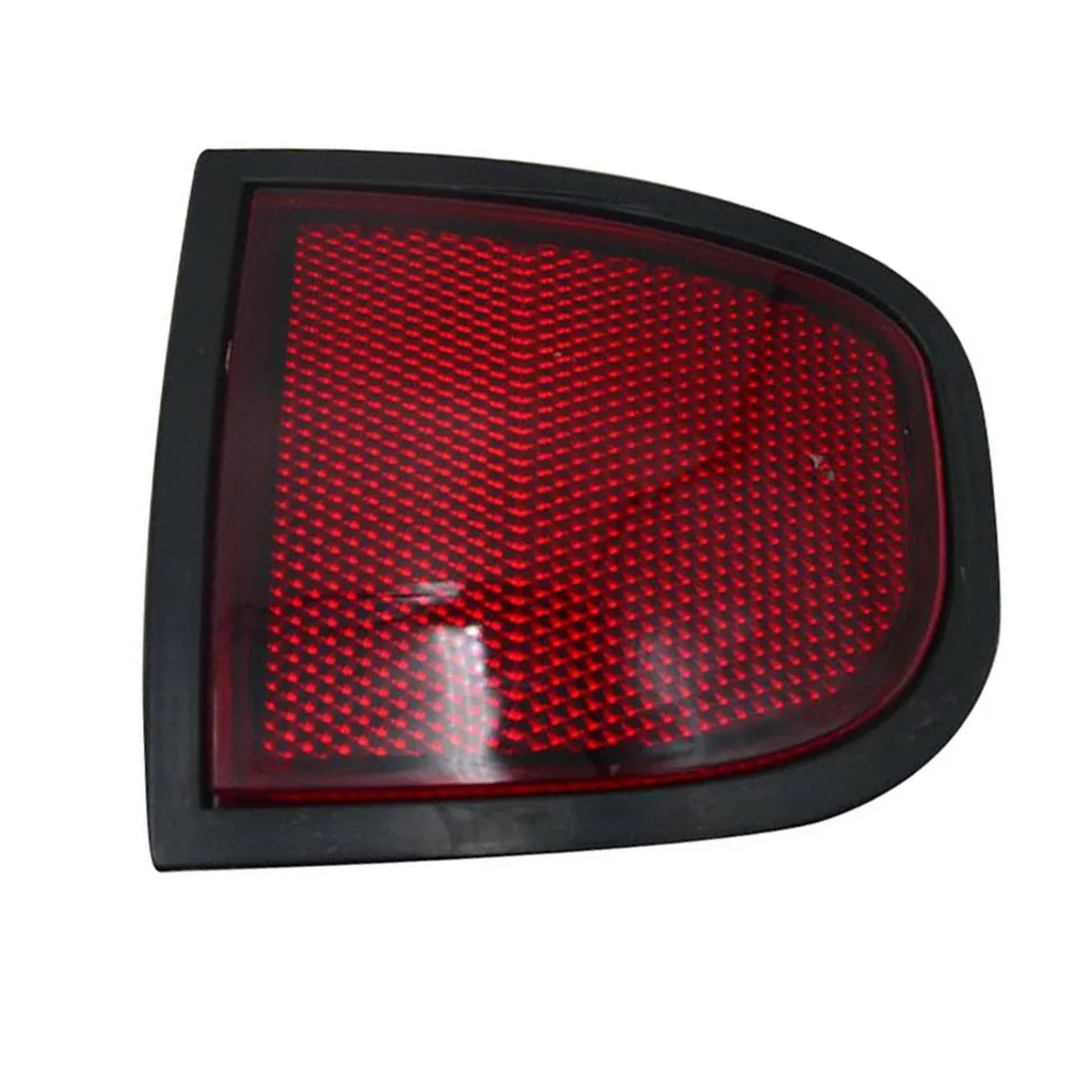 Left Right Rear Bumper Light Reflector for Mitsubishi Triton ML MN L200 05-15 Car Replacement Accessories