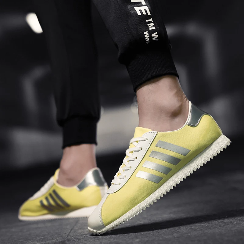 Hot Fashion Yellow Running Shoes Men Sport Sneaker Low Top Gym Trainers Men Walking Shoes Comfort Breathable Athletic Shoes Men