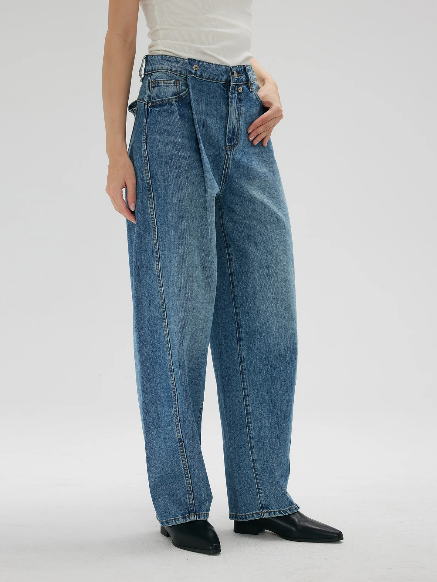 

REMOULD Spring New American Retro Blue Waist Button Design Loose Balloon Women's Jeans Asymmetric Hand Ironed Denim Jeans