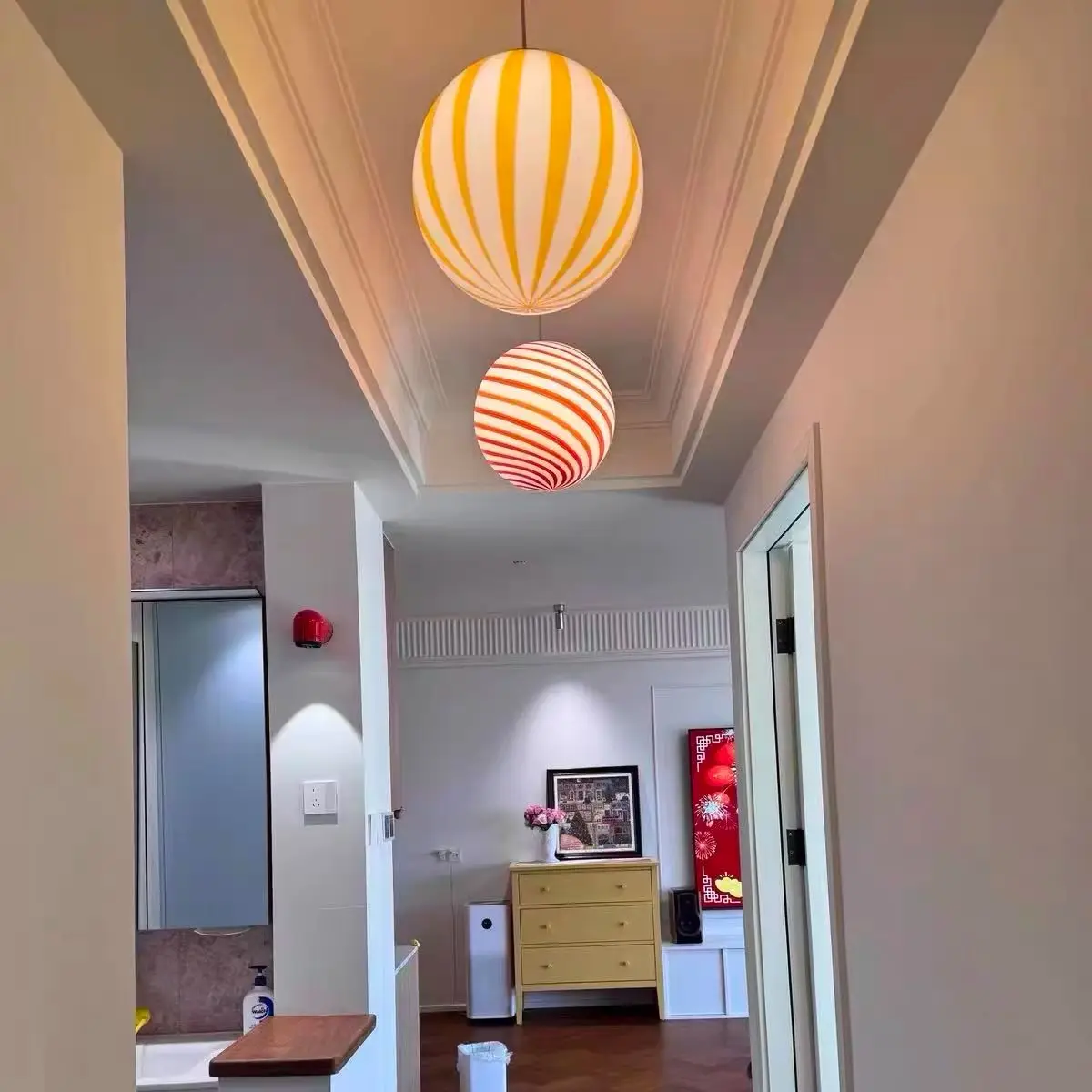 Creative Macaron Round Candy Pendant Lamp Colorful Chandelier Orange Green Art Hanging Light for Kids Room Bedroom Home Decor