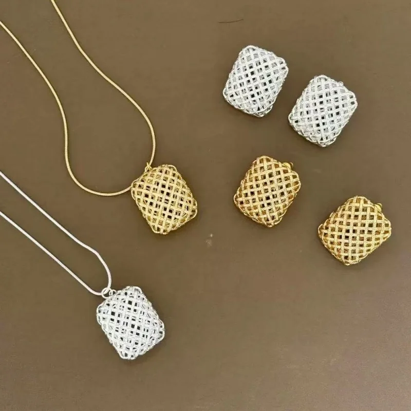 

Retro Woven Plaid Square Metal Necklace Earrings Ring for Women Luxury Elegant Jewelry Accessories Versatile Everyday Jewelry