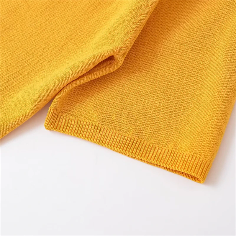 KEYANKETIAN Letnia Nowa Damska Krótki Rękaw Okrągły Dekolt Jednorzędowy Dzianinowy Kardigan Prosta Kurtka Damska