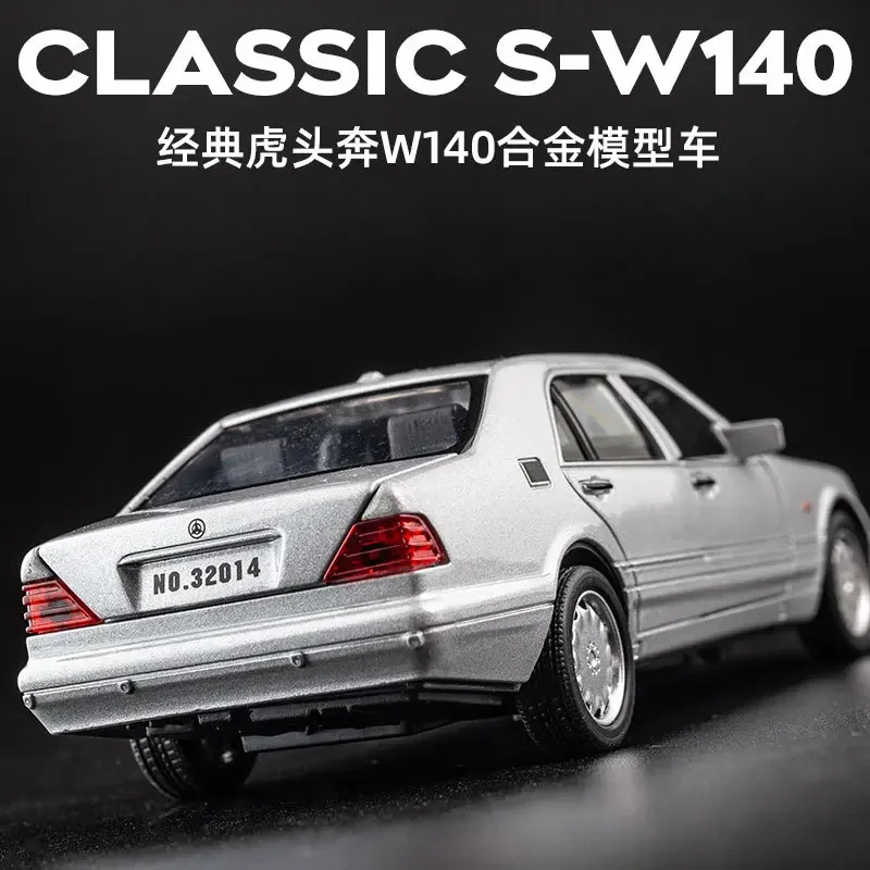 1:32 Mercedes-Benz S-W140 High Simulation Diecast Car Metal Alloy Model Car Children\'s toys collection gifts