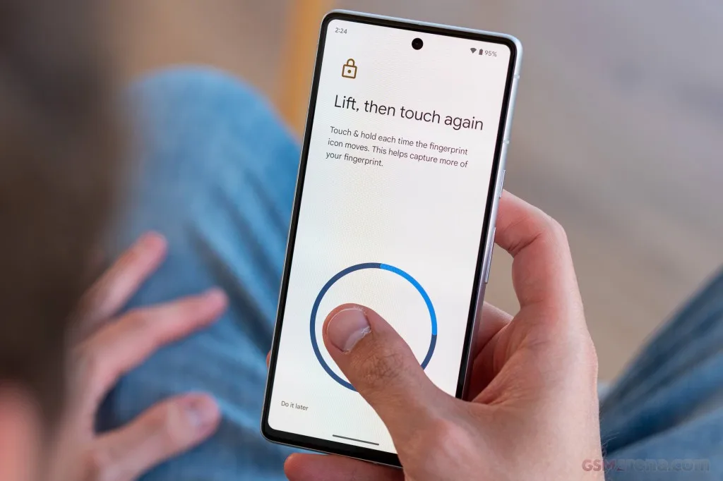 Google Pixel 7 5G 6.3" 90Hz AMOLED Display Google Tensor G2 (5 nm) 50MP+12MP 4355mAh Battery 20W Wired