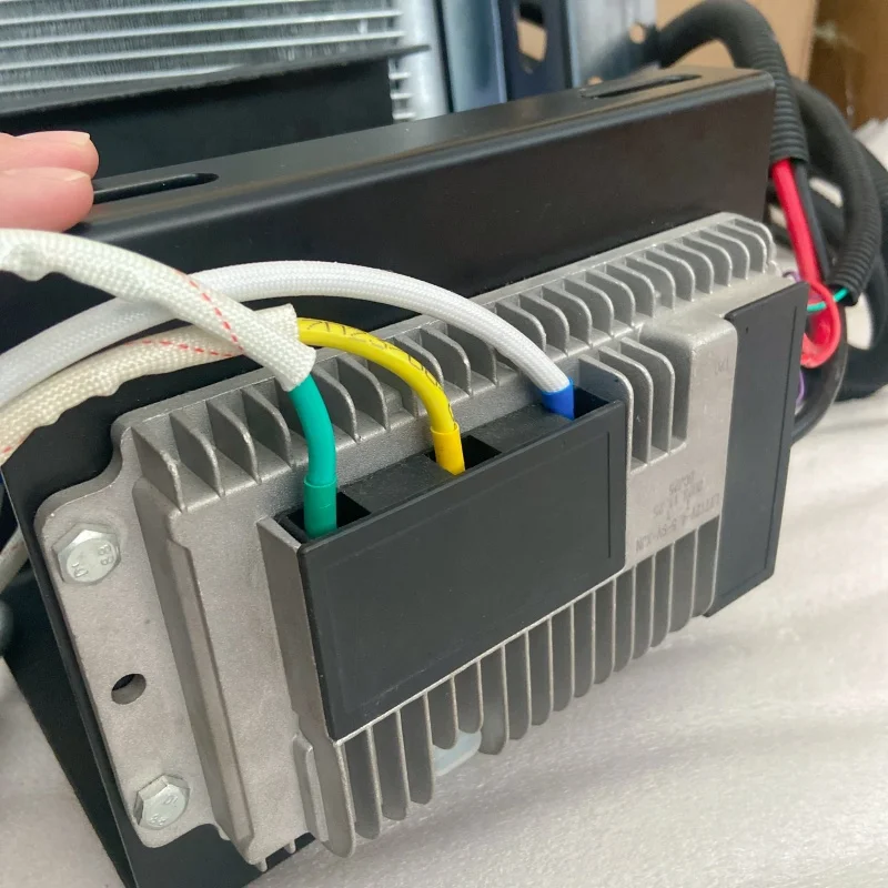 AC Parkir Model Split 12V 24V 800w Laris Manis, Pendingin Parkir Rendah Kebisingan untuk RV, Truk, Camper, Kapal