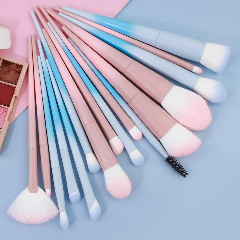 New16Makeup Brush Brush Suit Travel Portable and Cute Powder Brush Eye Shadow Brush Soft Beauty Tools