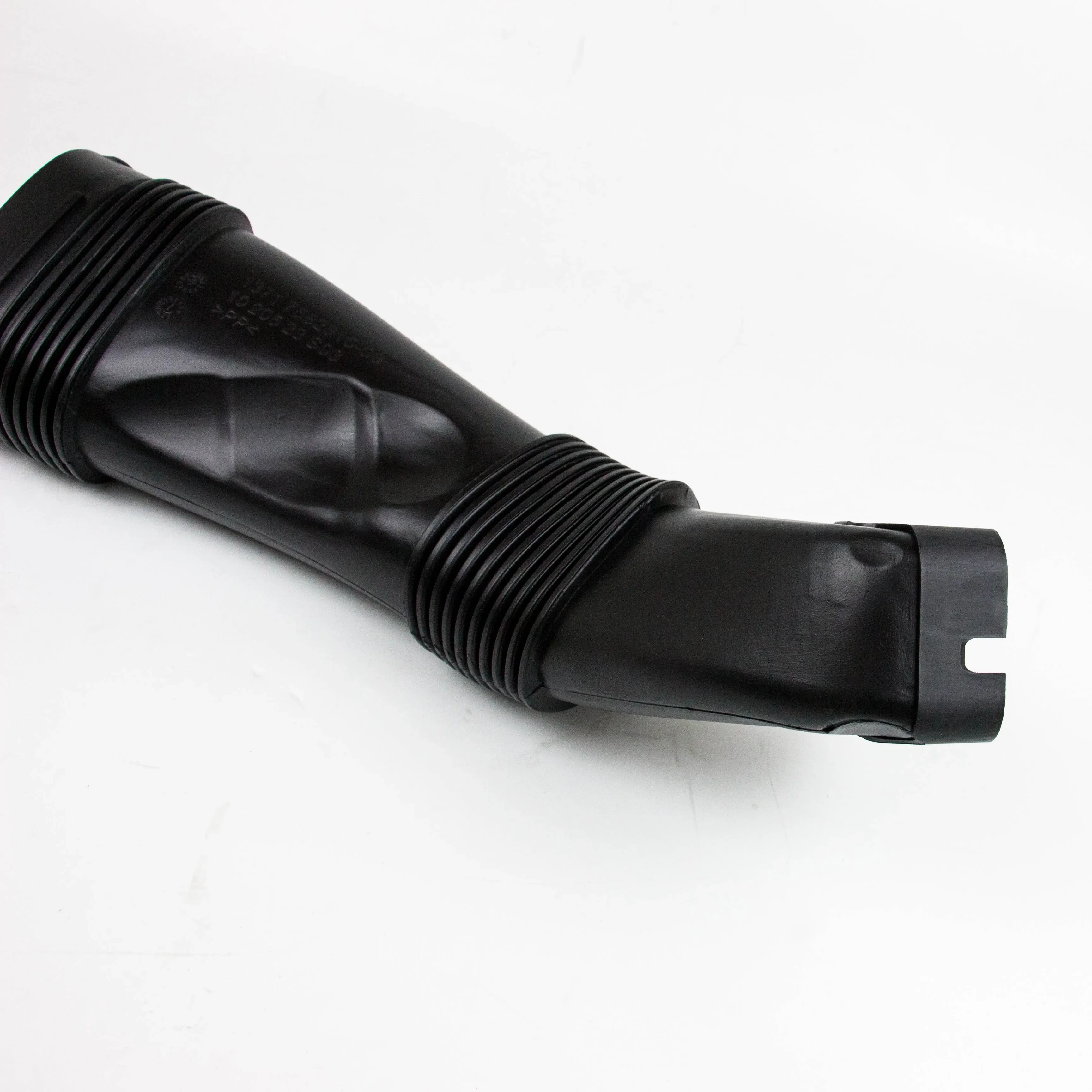 13717582310 Inlet Air Pipe For BMW 5'/6'/7' 740i 535i 535iX 640i 640iX Air Intake Pipe Air Duct Rubber Hose