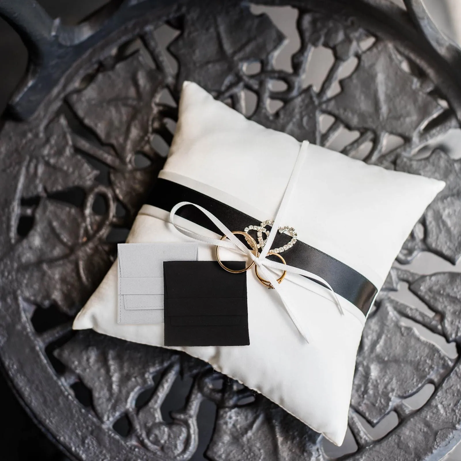 

2Pcs Jewelry Bag Premium Flannelette Pouch for Small Items Rings Jade Necklace Storage Gift Wrapping Protective Container