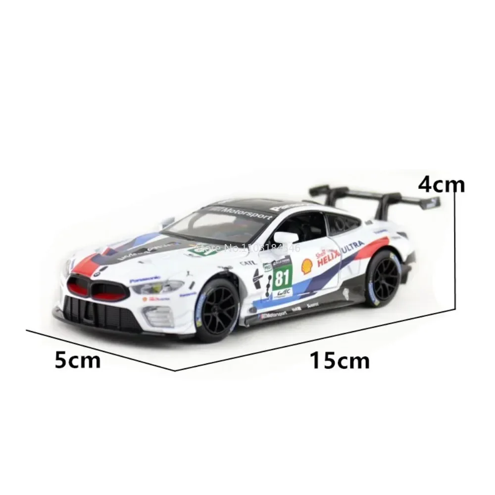 Scala 1:32 BMW M8 GTE Giocattoli Modello di auto da corsa Simulazione Suono e luce Pressofuso in metallo 3 porte aperte Tirare indietro Veicolo per