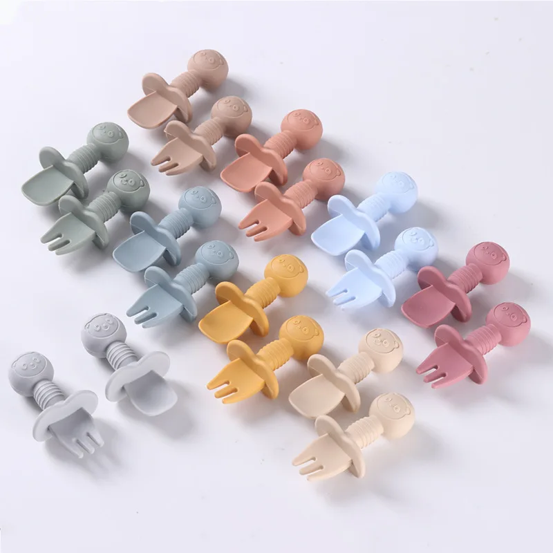 طقم شوكة ملعقة سيليكون مكون من قطعتين، أدوات مائدة لتدريب أغذية الأطفال سهلة التعامل، غير قابلة للتمثيل لتغذية الأطفال