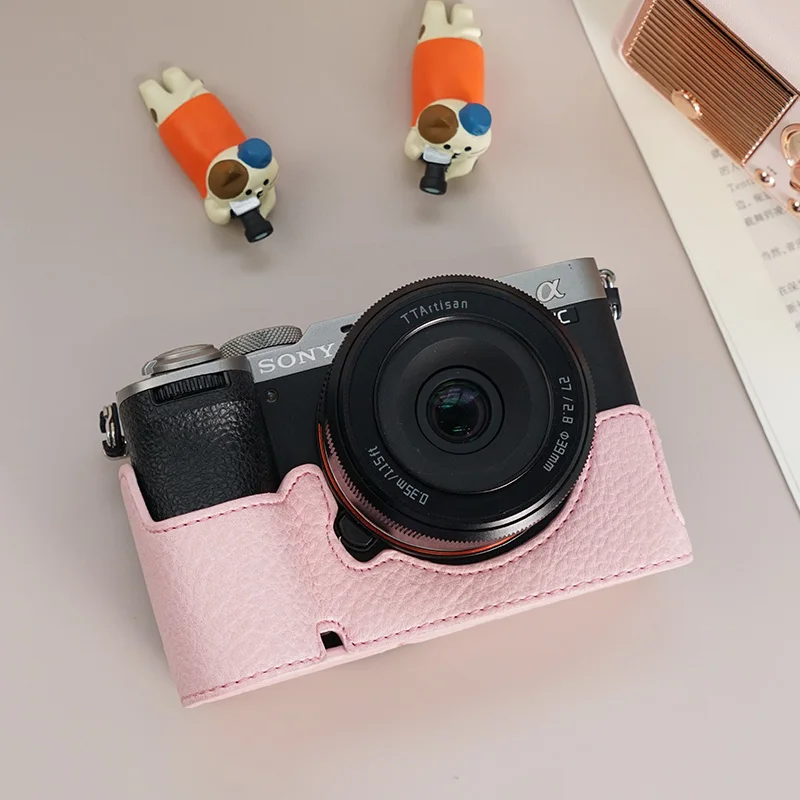 ソニーA7C II レザーストラップ付きカメラハーフケース