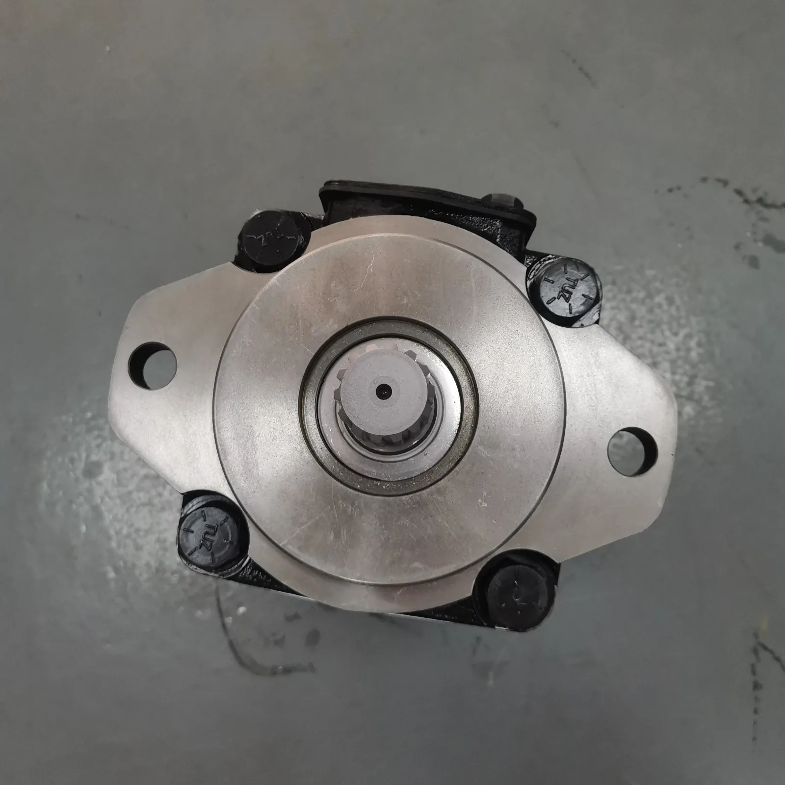 

Gold seller Steering Pump 31LH-00020 31LH00020 For HL780-7A Engine Parts