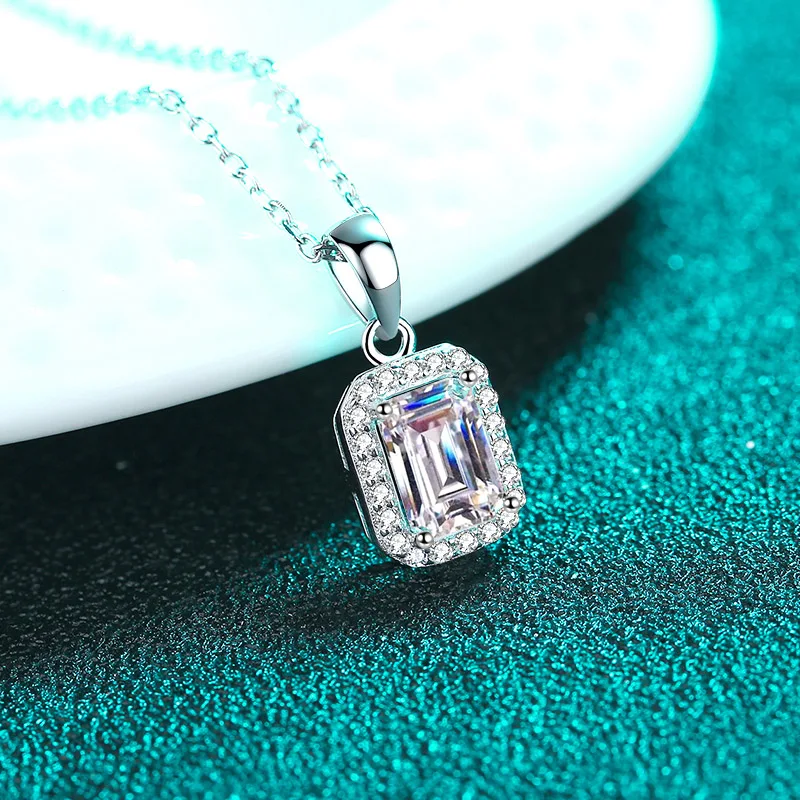 925 Sterling Silver Emerald Cut 1 Carat Moissanite Necklace Factory Wholesale High Jewelry Gift Necklace For Women