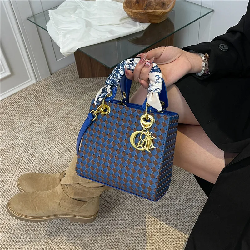 

Women's Trendy Quilted Crossbody Bag Faux Leather Small Handbag Adjustable Strap for Outings