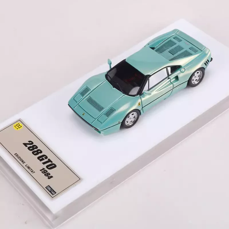 DMH 1:64 مقياس 288 GTO 1984 الراتنج محاكاة نموذج سيارة مجموعة ثابتة مزين هدية تذكارية هواية ولعب