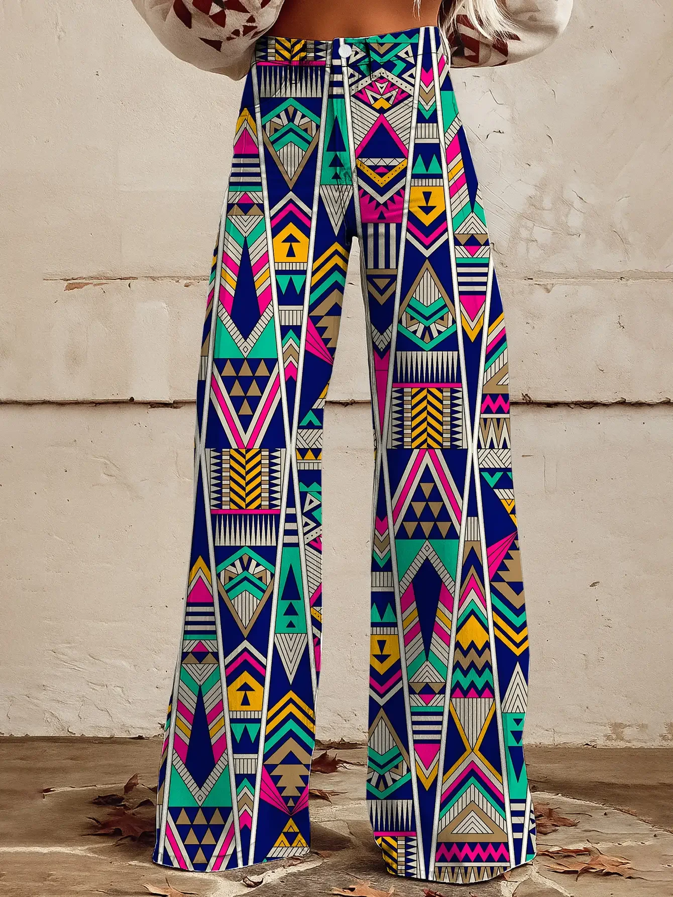  The Charm of Geometric Patterns in African Tribal Art: Printed Loose Horn Imitation Jeans