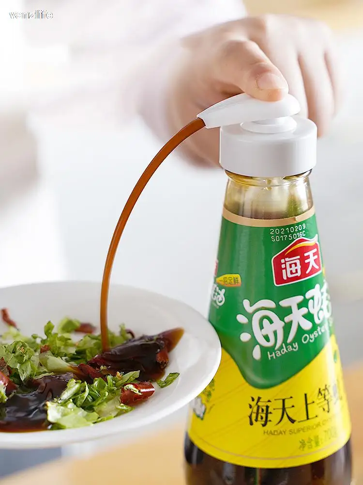 Press type oyster sauce squeezing artifact household oil pot oil consumption bottle seasoning quantitative squeezing nozzle