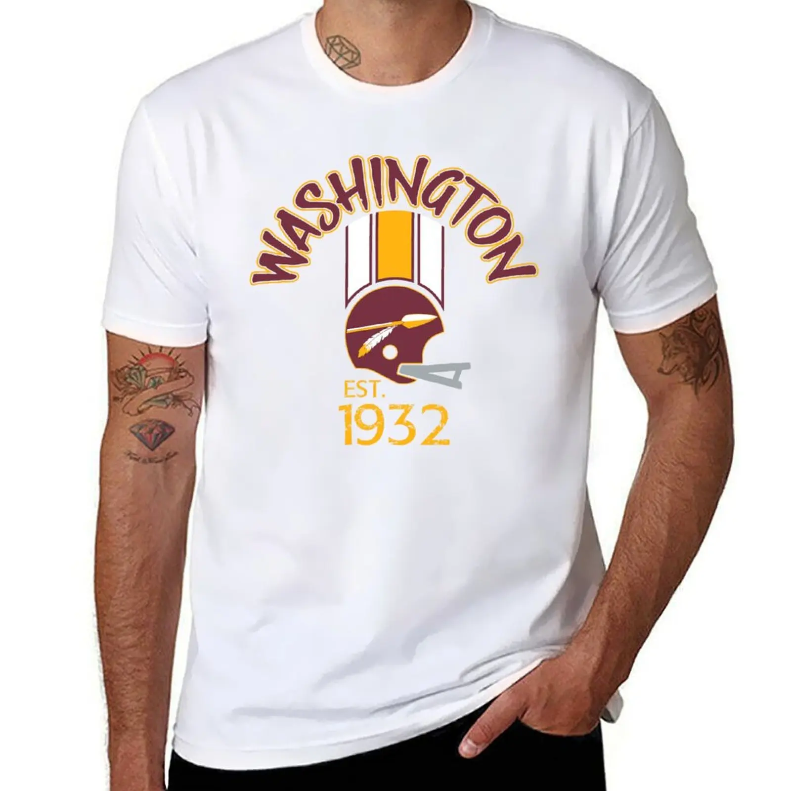 Washington Pro Football Savage Helmet 1932 Apparel T-Shirt Work Outdoor T-Shirt for Men
