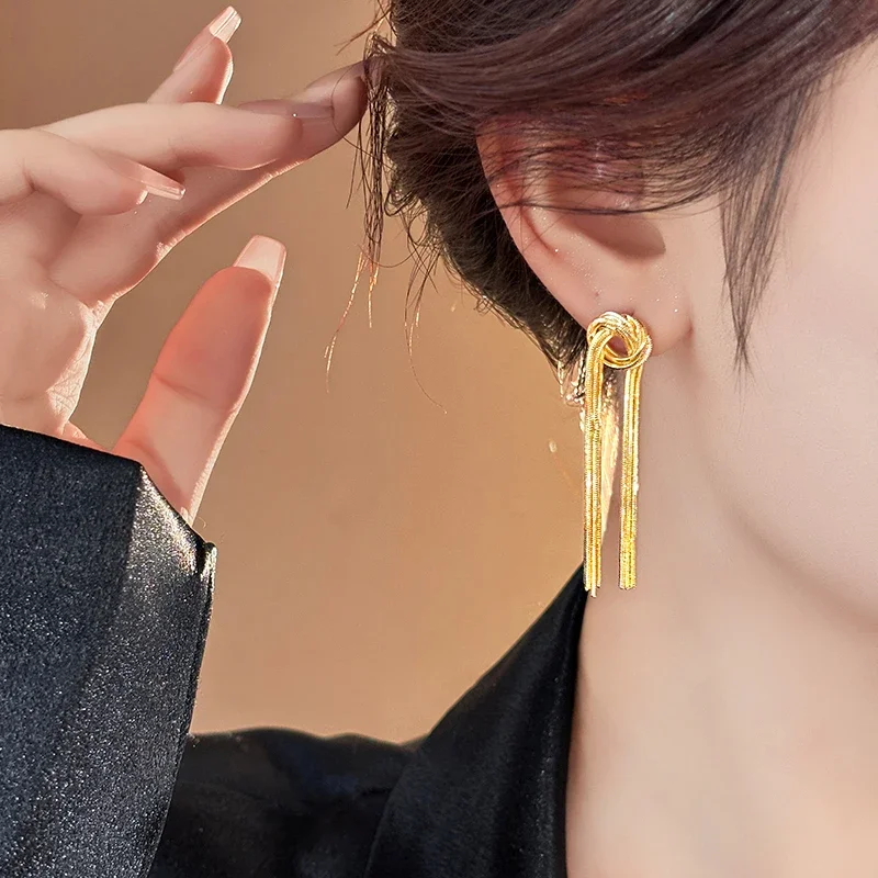 2025 Korea new design fashion jewelry 18K gold plated snake chain knot long tassel earrings elegant women\'s party accessories